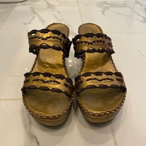 Bcbg metallic wedge slides